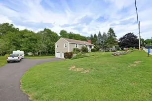 605 Wood St, Swansea, MA 02777 - Photo 6