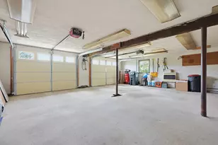 605 Wood St, Swansea, MA 02777 - Photo 34