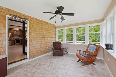 605 Wood Street, Swansea, MA 02777 - Photo 18