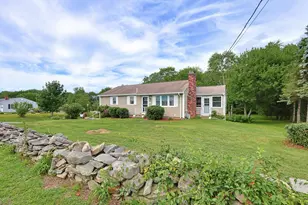 605 Wood St, Swansea, MA 02777 - Photo 4