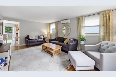 393 Cherry St, Holyoke, MA 01040 - Photo 6