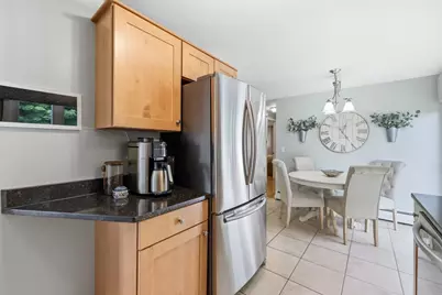 393 Cherry St, Holyoke, MA 01040 - Photo 8