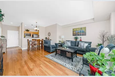 8 Walnut St #418, Peabody, MA 01960 - Photo 2