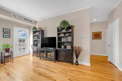 8 Walnut St #418, Peabody, MA 01960 - Photo 6