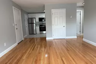 4 Oakcrest Rd, Boston, MA 02136 - Photo 2