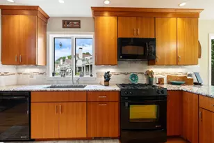 138 Windward Ln, Bristol, RI 02809 - Photo 4