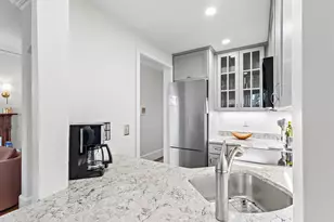 405 Commonwealth Ave, Boston, MA 02215 - Photo 22