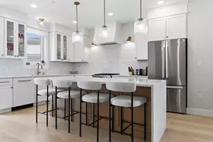 19 Ashland St, Boston, MA 02122 - Photo 6