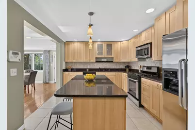22 Cleveland St #22, North Andover, MA 01845 - Photo 10