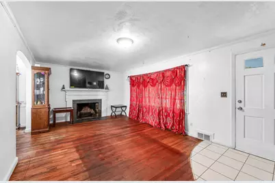 135 Emerson St, Springfield, MA 01118 - Photo 8