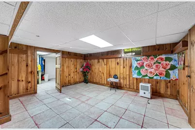 135 Emerson St, Springfield, MA 01118 - Photo 34