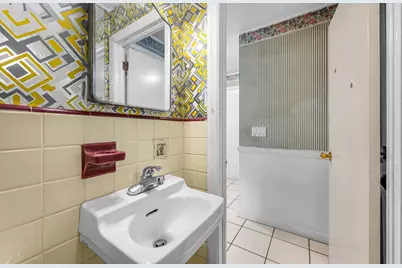 135 Emerson St, Springfield, MA 01118 - Photo 20