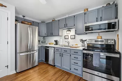 266 Grove St #2, Northampton, MA 01060 - Photo 12