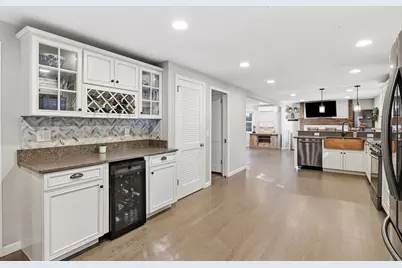 218 Heatherstone Rd, Amherst, MA 01002 - Photo 14