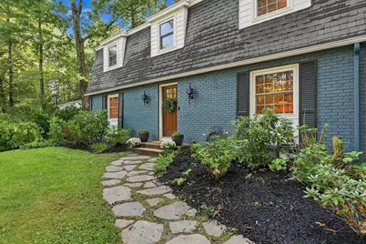 218 Heatherstone Rd, Amherst, MA 01002 - Photo 4
