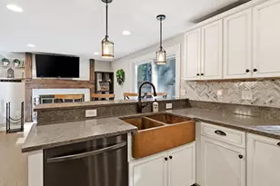 218 Heatherstone Rd, Amherst, MA 01002 - Photo 12