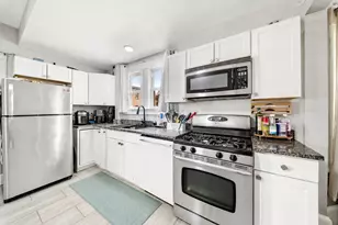 32 Irwin St, Winthrop, MA 02152 - Photo 4