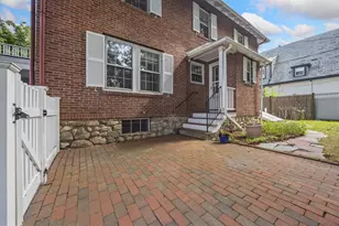 525 Lynn Fells Pkwy, Melrose, MA 02176 - Photo 2
