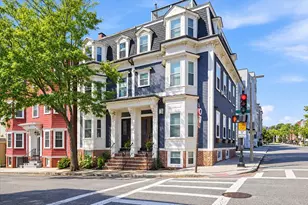 131 I St, Boston, MA 02127 - Photo 1