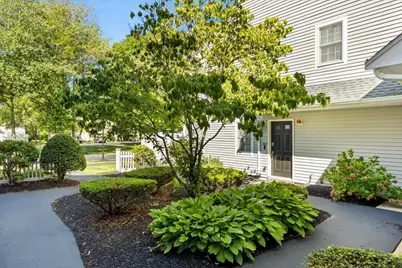 125 Highland St #306, Taunton, MA 02780 - Photo 4