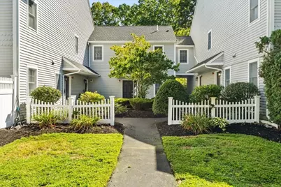 125 Highland St #306, Taunton, MA 02780 - Photo 2