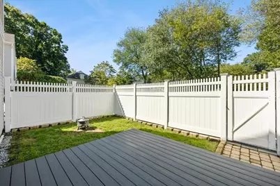 125 Highland St #306, Taunton, MA 02780 - Photo 6