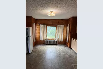 2 Gunn St, Erving, MA 01344 - Photo 8