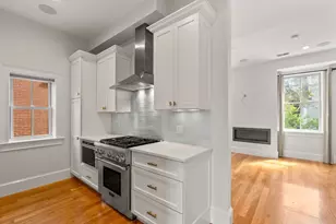 482 E 4th St, Boston, MA 02127 - Photo 8