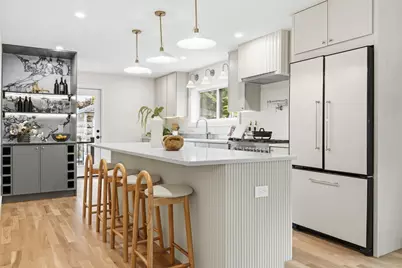 34-36 Governors Winthrop Rd #A, Somerville, MA 02145 - Photo 2