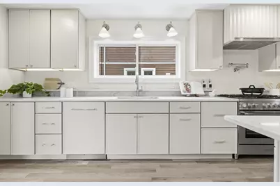 34-36 Governors Winthrop Rd #A, Somerville, MA 02145 - Photo 8