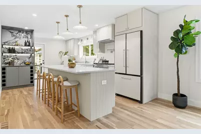 34-36 Governors Winthrop Rd #A, Somerville, MA 02145 - Photo 6