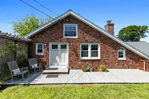 6R Fairview Ave, Swampscott, MA 01907 - Photo 1