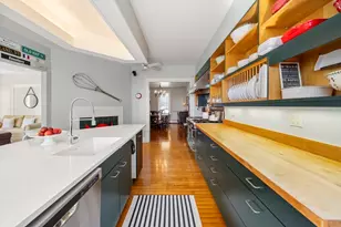 35 Grandview Ave, Medford, MA 02155 - Photo 10