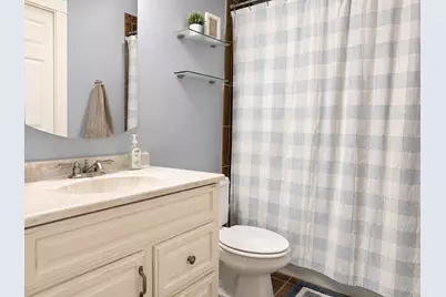 410 E 3rd St #1, Boston, MA 02127 - Photo 6