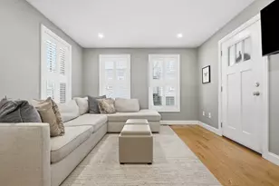 126 Elm St, Boston, MA 02129 - Photo 4