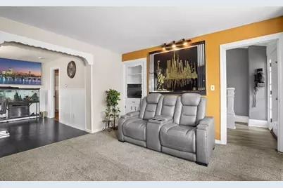 616 Centre St, Brockton, MA 02302 - Photo 8