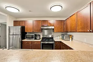 275 W Main St, Marlborough, MA 01752 - Photo 8