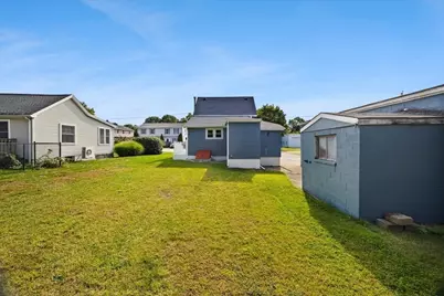 75 Ottawa St, Attleboro, MA 02703 - Photo 6