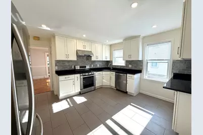 11 Melbourne Ave. #1, Newton, MA 02460 - Photo 4