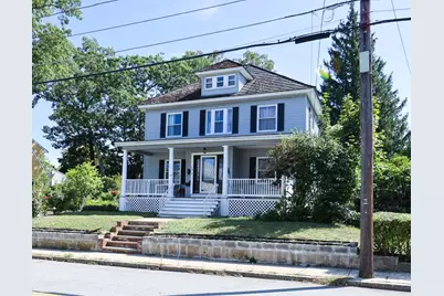374 Pine St, Lowell, MA 01851 - Photo 2