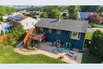 137 Doreen, New Bedford, MA 02745 - Photo 2