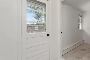 3 Hampton St, Worcester, MA 01604 - Photo 10