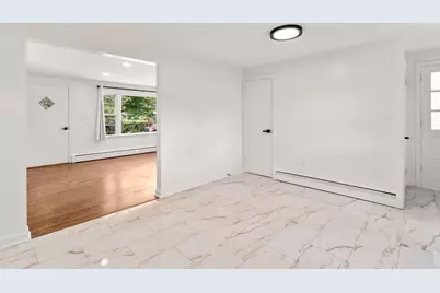 3 Hampton St, Worcester, MA 01604 - Photo 4