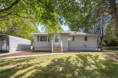 3 Hampton St, Worcester, MA 01604 - Photo 1
