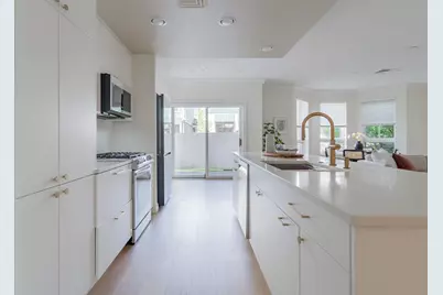 629 Hammond Street #E119, Brookline, MA 02467 - Photo 2