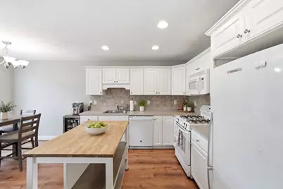42 Longview Cir #B, Ayer, MA 01432 - Photo 6