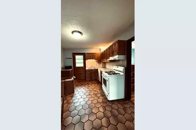 62 River St #3, Cambridge, MA 02139 - Photo 2