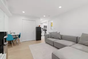1584 Beacon St, Brookline, MA 02446 - Photo 10