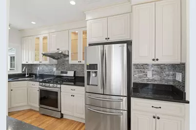 334 Sea St, Quincy, MA 02169 - Photo 10