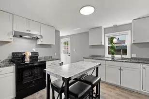 53 Silver St, Springfield, MA 01107 - Photo 6